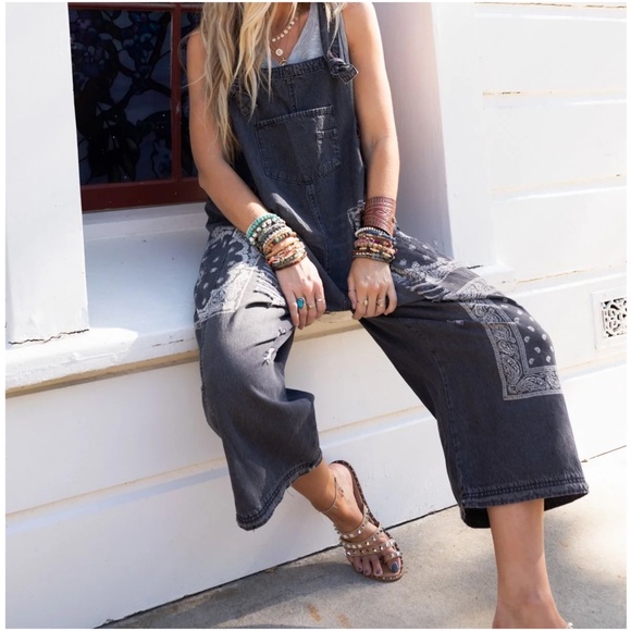 017  Vintage Wash Paisley Print Black Oversized Overalls - Picture 2 of 4